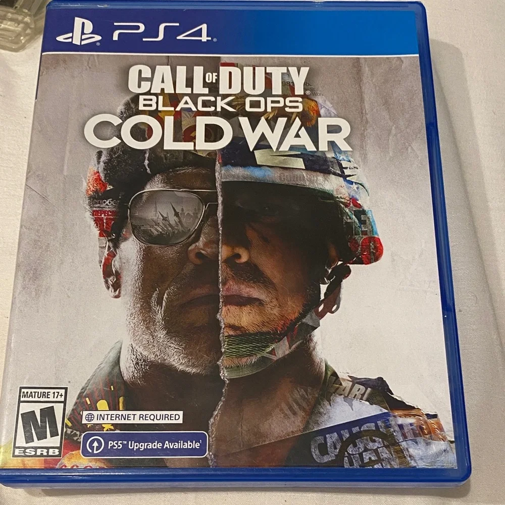 Call of Duty: Black Ops Cold War for PS4 - Blue Case